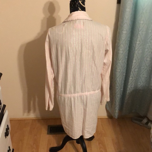 Victoria’s Secret Robe - Picture 5 of 5